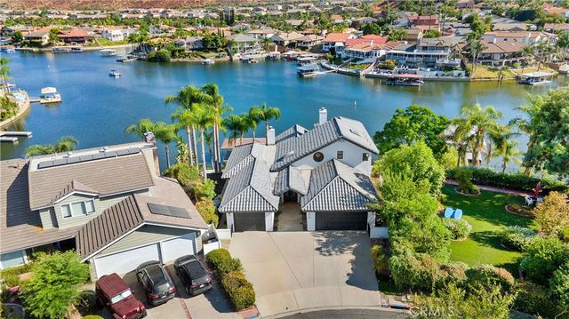 30310 White Wake, Canyon Lake, CA 92587