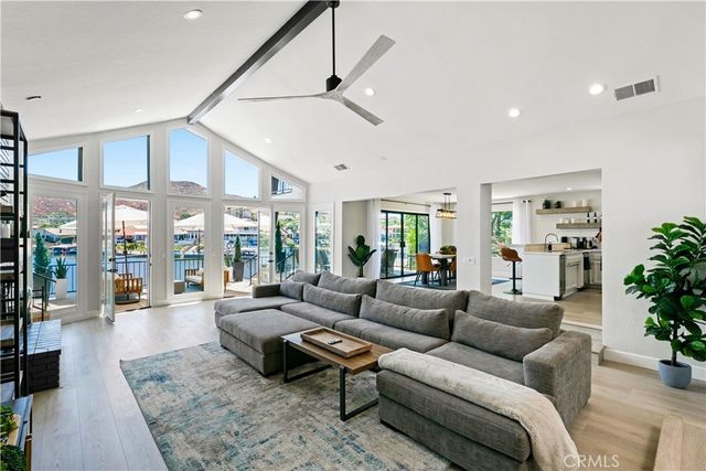 30310 White Wake, Canyon Lake, CA 92587
