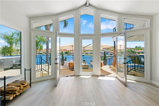 30310 White Wake, Canyon Lake, CA 92587