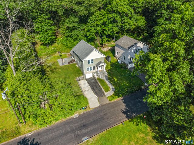 42 White Avenue, Middlebury, CT 06762