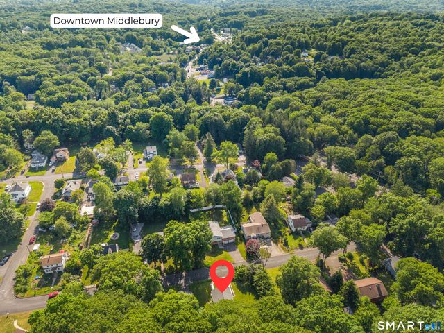 42 White Avenue, Middlebury, CT 06762