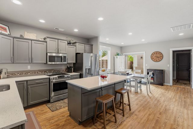 63247 NW Rossby Street, Bend, OR 97703