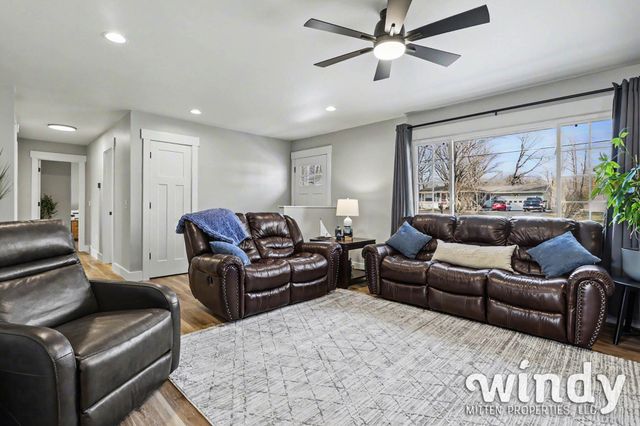 7226 Little Paw Paw Lake Road, Coloma Twp, MI 49038