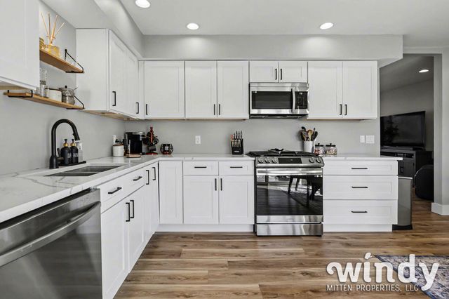 7226 Little Paw Paw Lake Road, Coloma Twp, MI 49038
