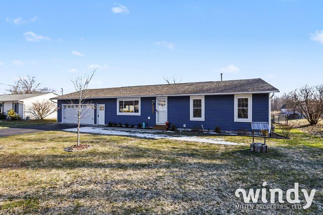 7226 Little Paw Paw Lake Road, Coloma Twp, MI 49038