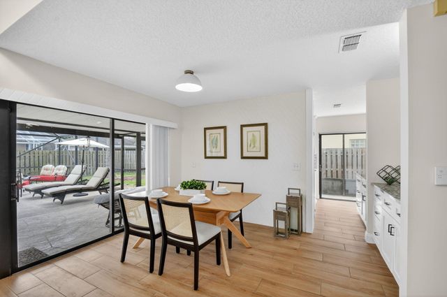 12260 Old Country Road S, Wellington, FL 33414