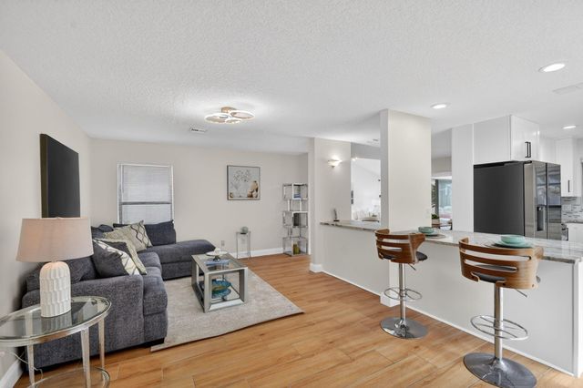 12260 Old Country Road S, Wellington, FL 33414