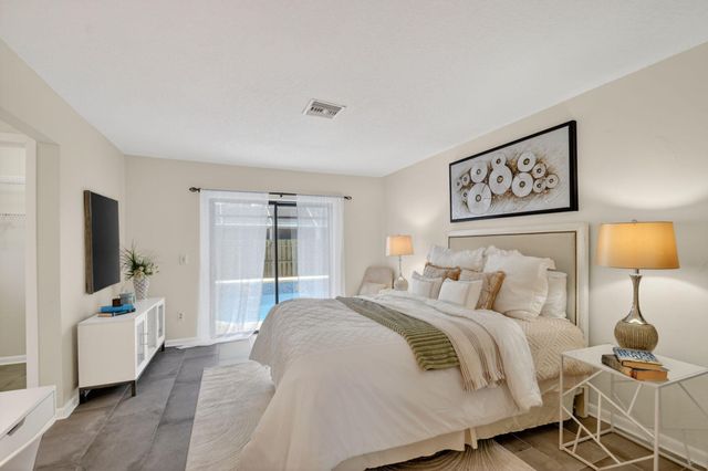 12260 Old Country Road S, Wellington, FL 33414