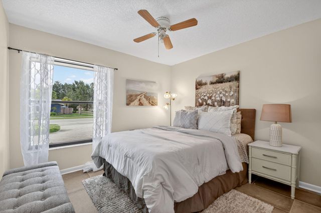 12260 Old Country Road S, Wellington, FL 33414