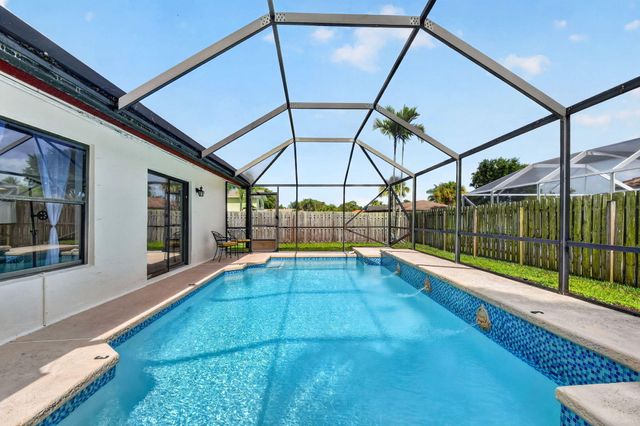 12260 Old Country Road S, Wellington, FL 33414