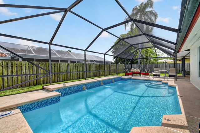 12260 Old Country Road S, Wellington, FL 33414