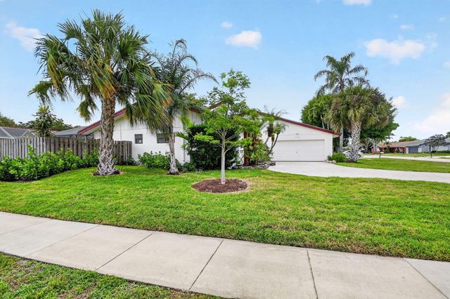 12260 Old Country Road S, Wellington, FL 33414
