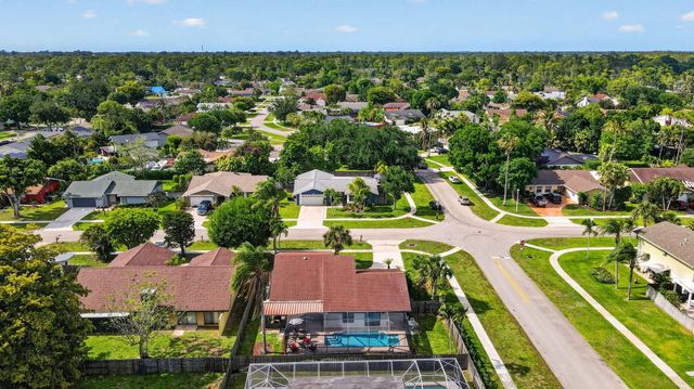 12260 Old Country Road S, Wellington, FL 33414