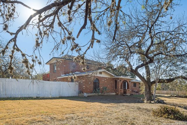 4035 Parkway, San Antonio, TX 78228