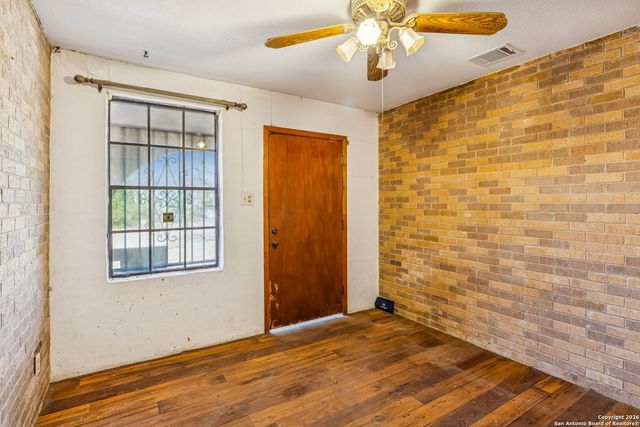 4035 Parkway, San Antonio, TX 78228