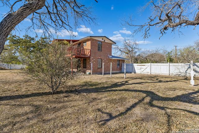 4035 Parkway, San Antonio, TX 78228