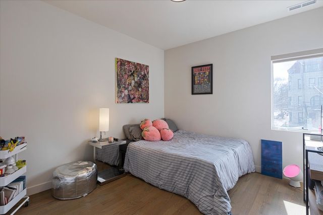 559 E 50th Street, Chicago, IL 60615