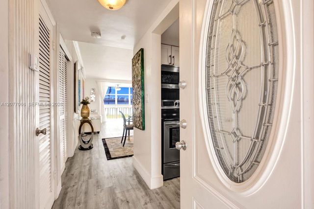 18707 NE 14th Avenue 522, Miami, FL 33179