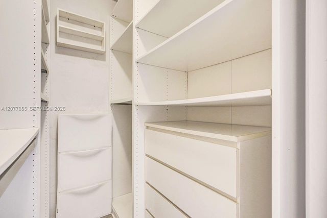 18707 NE 14th Avenue 522, Miami, FL 33179