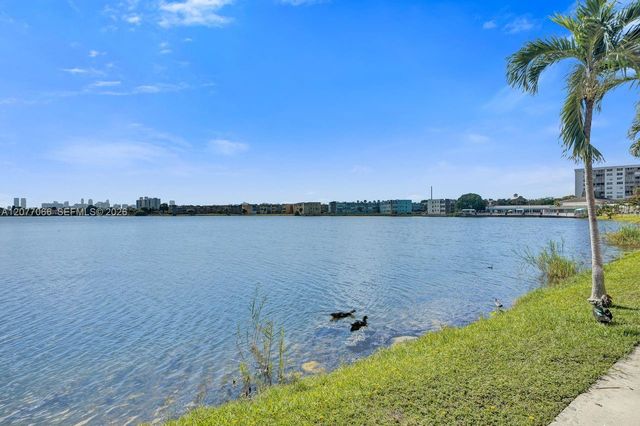 18707 NE 14th Avenue 522, Miami, FL 33179