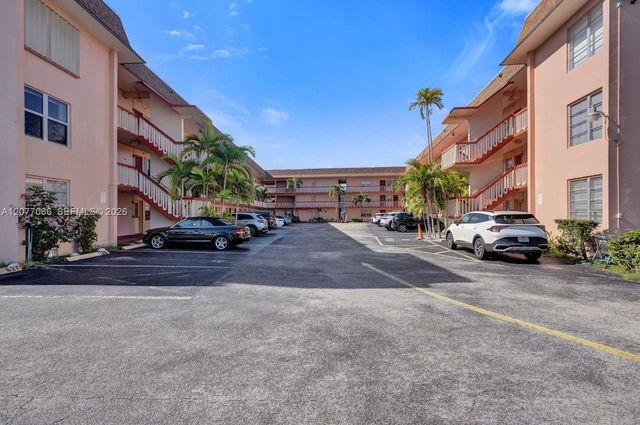 18707 NE 14th Avenue 522, Miami, FL 33179