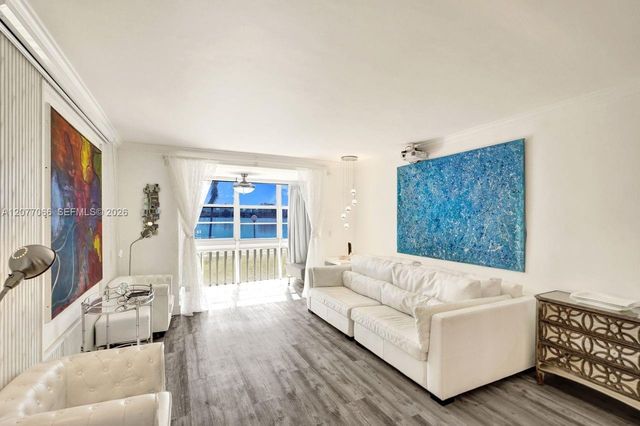 18707 NE 14th Avenue 522, Miami, FL 33179