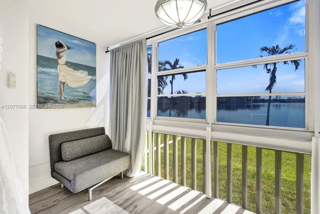 18707 NE 14th Avenue 522, Miami, FL 33179