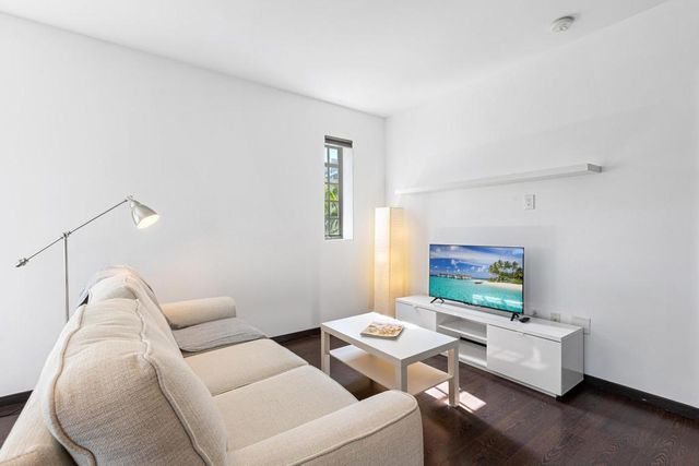 435 21st Street 308, Miami Beach, FL 33139