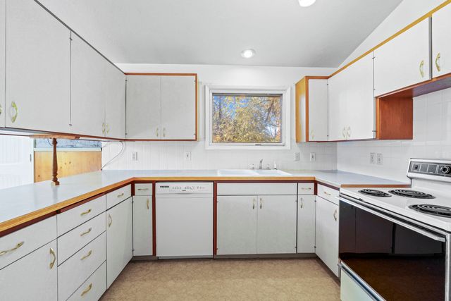 12008 E 26th Ave, Spokane Valley, WA 99206