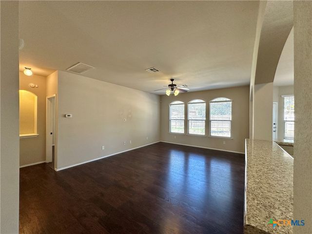 6802 Indian Hawthorne Drive, Killeen, TX 76542