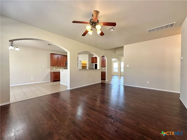6802 Indian Hawthorne Drive, Killeen, TX 76542