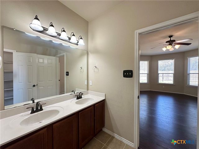 6802 Indian Hawthorne Drive, Killeen, TX 76542