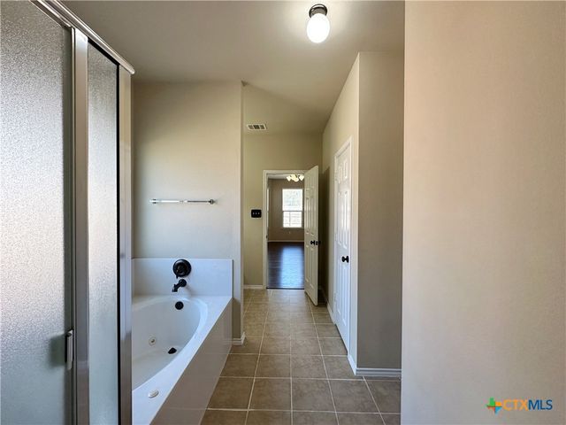 6802 Indian Hawthorne Drive, Killeen, TX 76542