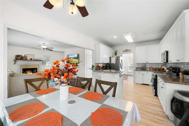 207 Arthur Drive, Mcdonough, GA 30252