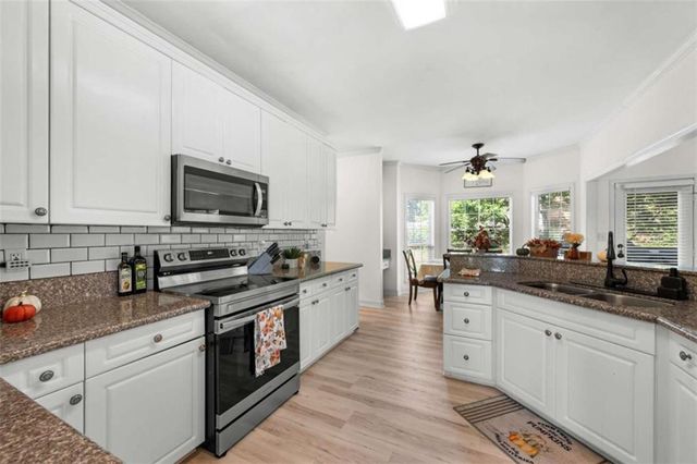 207 Arthur Drive, Mcdonough, GA 30252