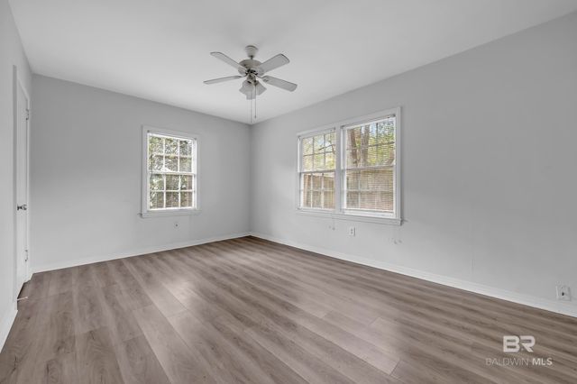 32 Sherwood Drive, Mobile, AL 36606