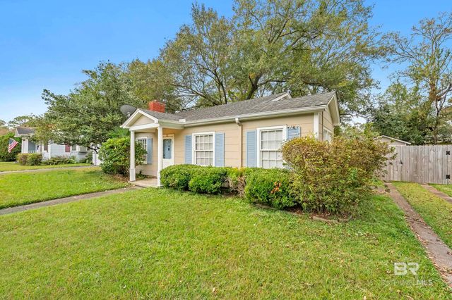 32 Sherwood Drive, Mobile, AL 36606
