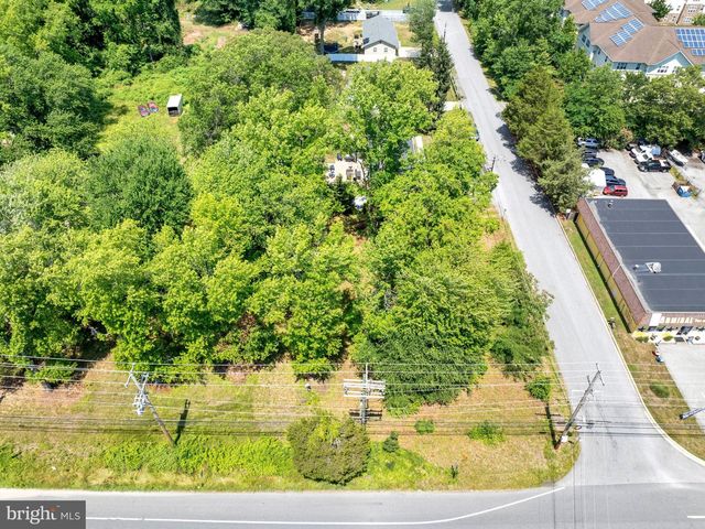 3424 & 3422 PIKE RIDGE RD, Edgewater, MD 21037