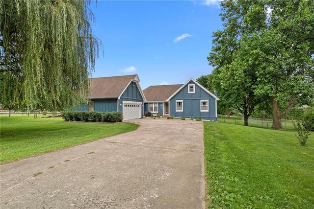 8921 Boten Road, Lee's Summit, MO 64064