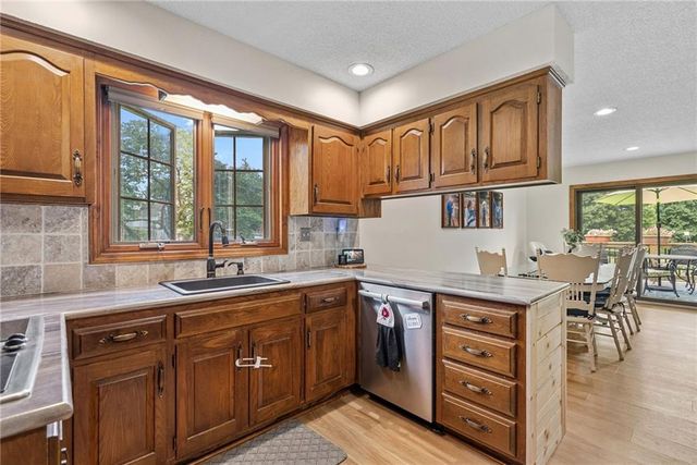 8921 Boten Road, Lee's Summit, MO 64064