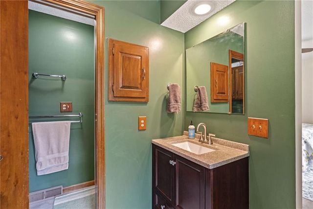 8921 Boten Road, Lee's Summit, MO 64064