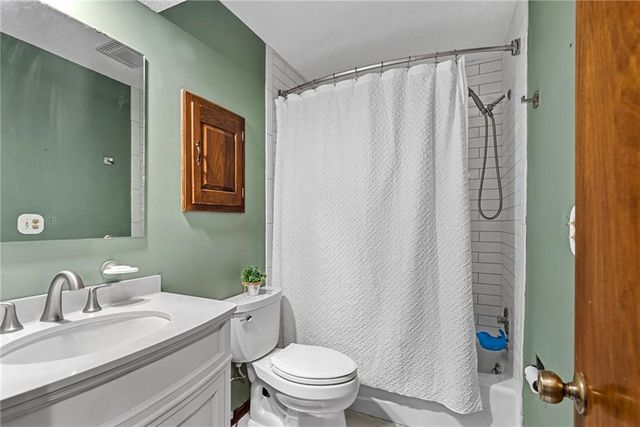 8921 Boten Road, Lee's Summit, MO 64064