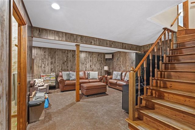 8921 Boten Road, Lee's Summit, MO 64064