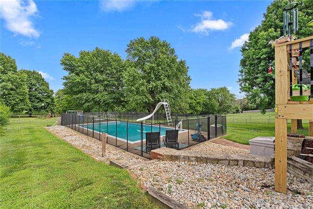 8921 Boten Road, Lee's Summit, MO 64064
