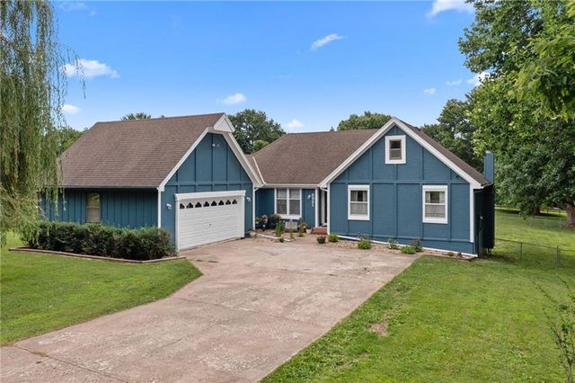 8921 Boten Road, Lee's Summit, MO 64064