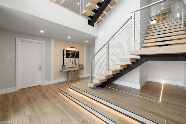 256 Trade Winds AVE, Naples, FL 34108