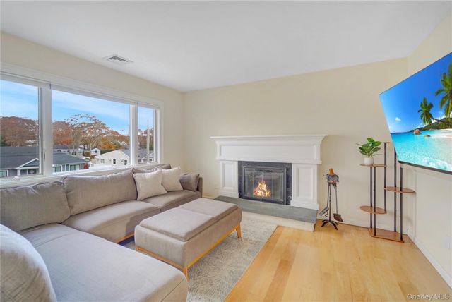 15 Marlin Road, East Quogue, NY 11942