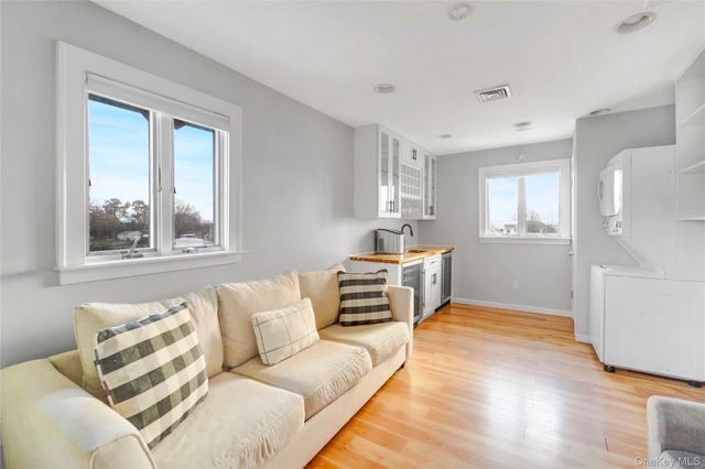 15 Marlin Road, East Quogue, NY 11942