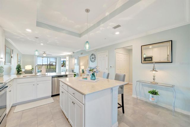 5664 PALMER CIRCLE 105, Bradenton, FL 34211