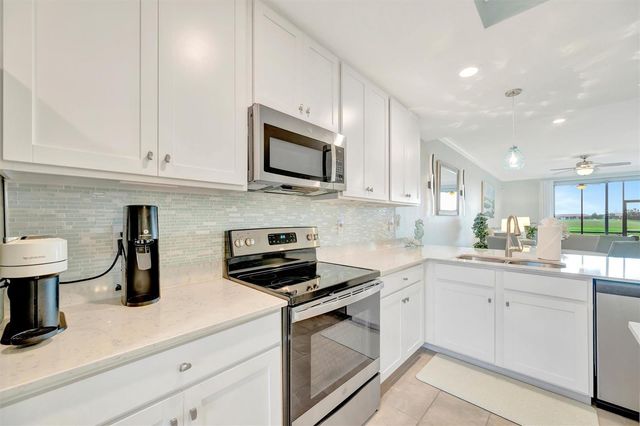 5664 PALMER CIRCLE 105, Bradenton, FL 34211